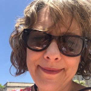 Meet your Posher, Deborah